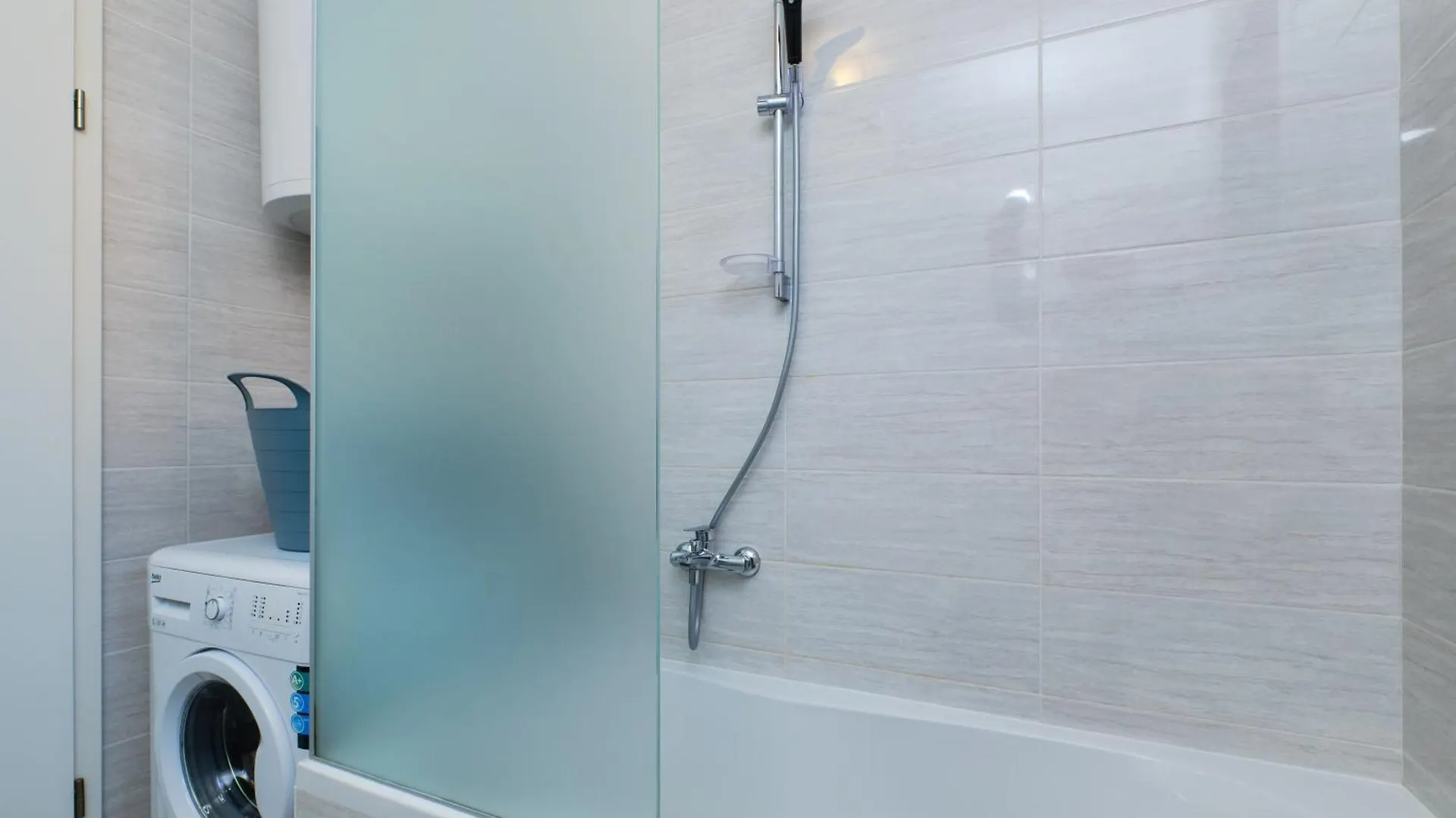 מאלי לוסיניי Apartments Divna