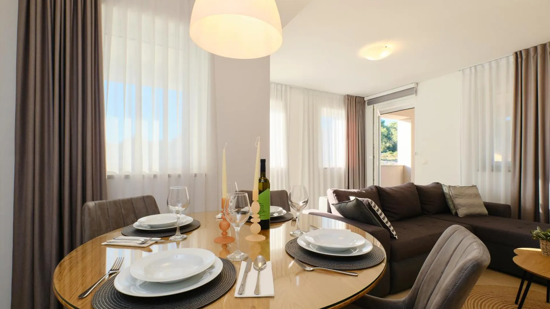 מאלי לוסיניי Apartments Divna קרואטיה