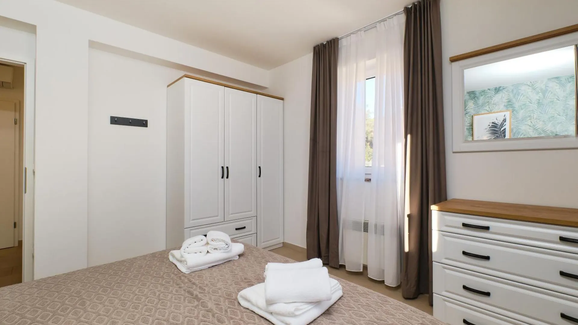 מאלי לוסיניי Apartments Divna קרואטיה